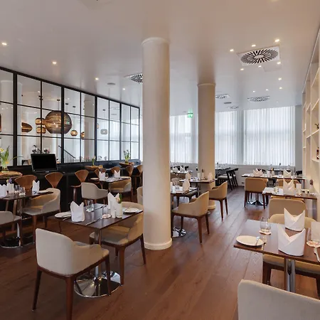 Отель - Am Zwinger By Ihg 4*