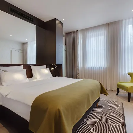 - Am Zwinger By Ihg 4* Dresde