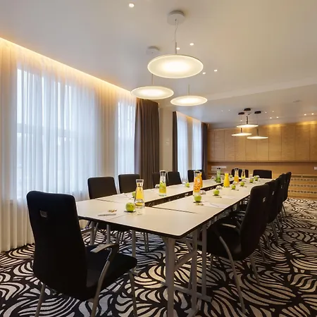 - Am Zwinger By Ihg 4* Dresden
