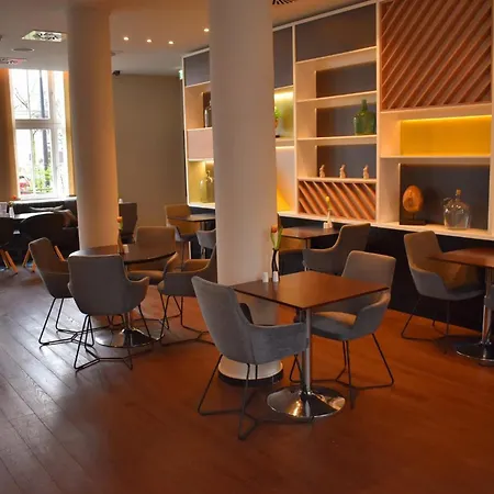 - Am Zwinger By Ihg 4* Dresde